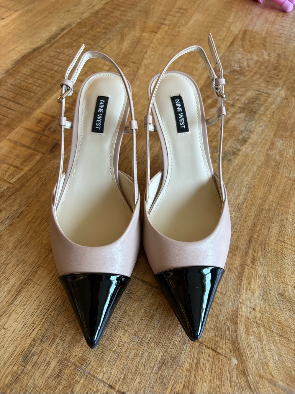 Nine West Two-Tone Nude and Black Pointed Toe Slingback Pumps Like New!